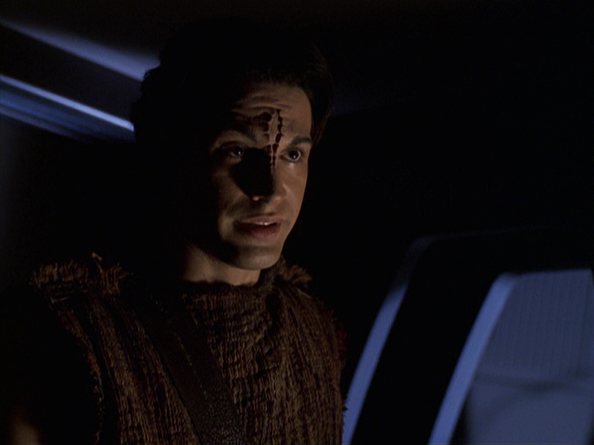 extant_StarTrek_VOY_6x22-Muse_01834.jpg
