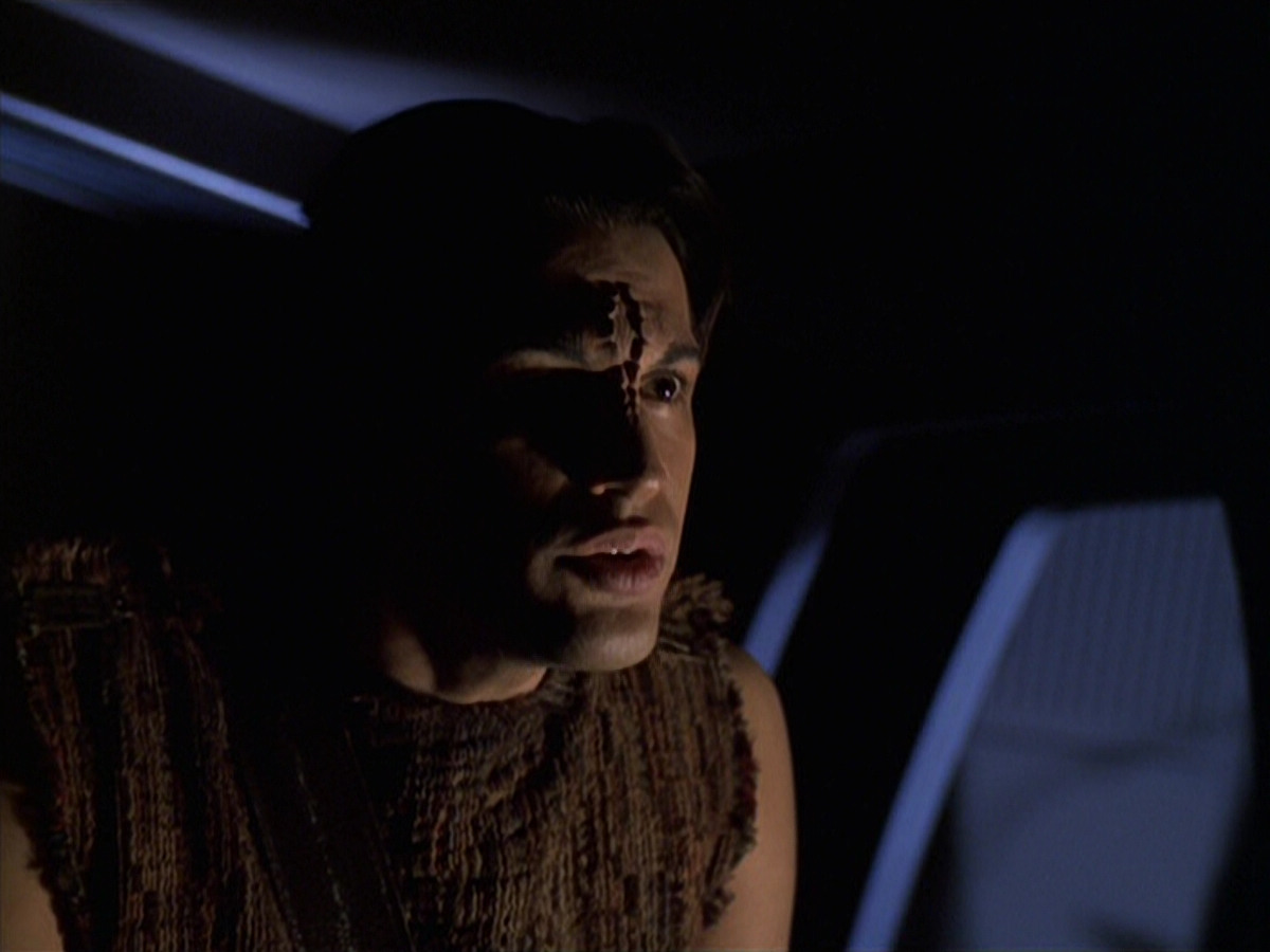 extant_StarTrek_VOY_6x22-Muse_01853.jpg