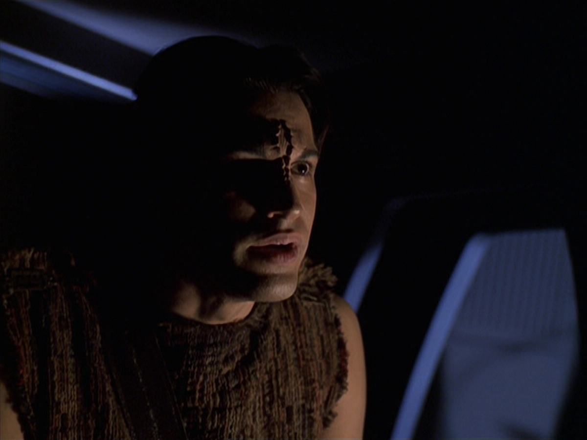 extant_StarTrek_VOY_6x22-Muse_01854.jpg