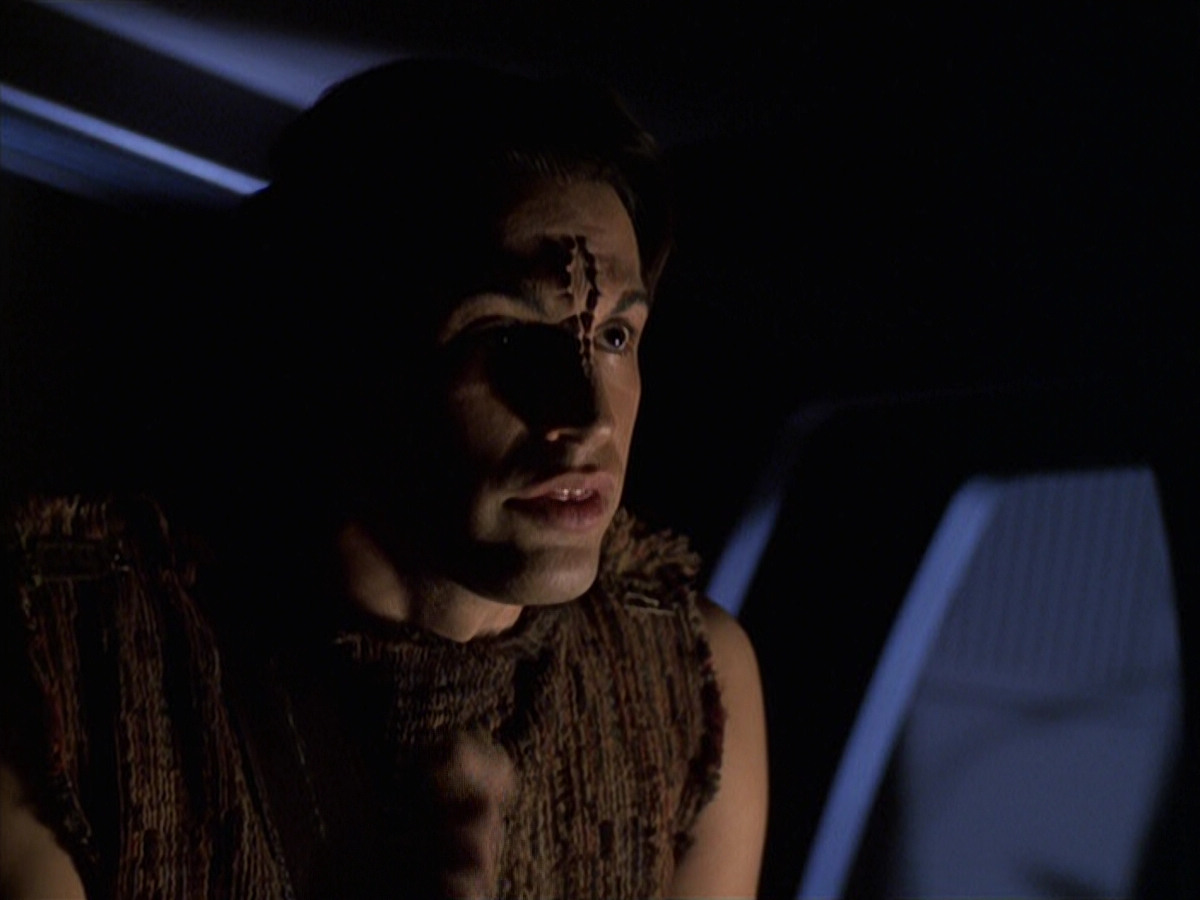 extant_StarTrek_VOY_6x22-Muse_01857.jpg