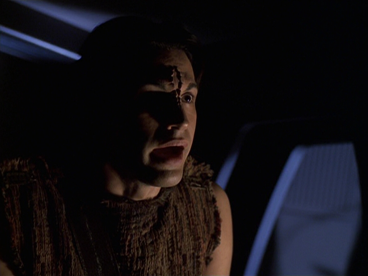 extant_StarTrek_VOY_6x22-Muse_01860.jpg