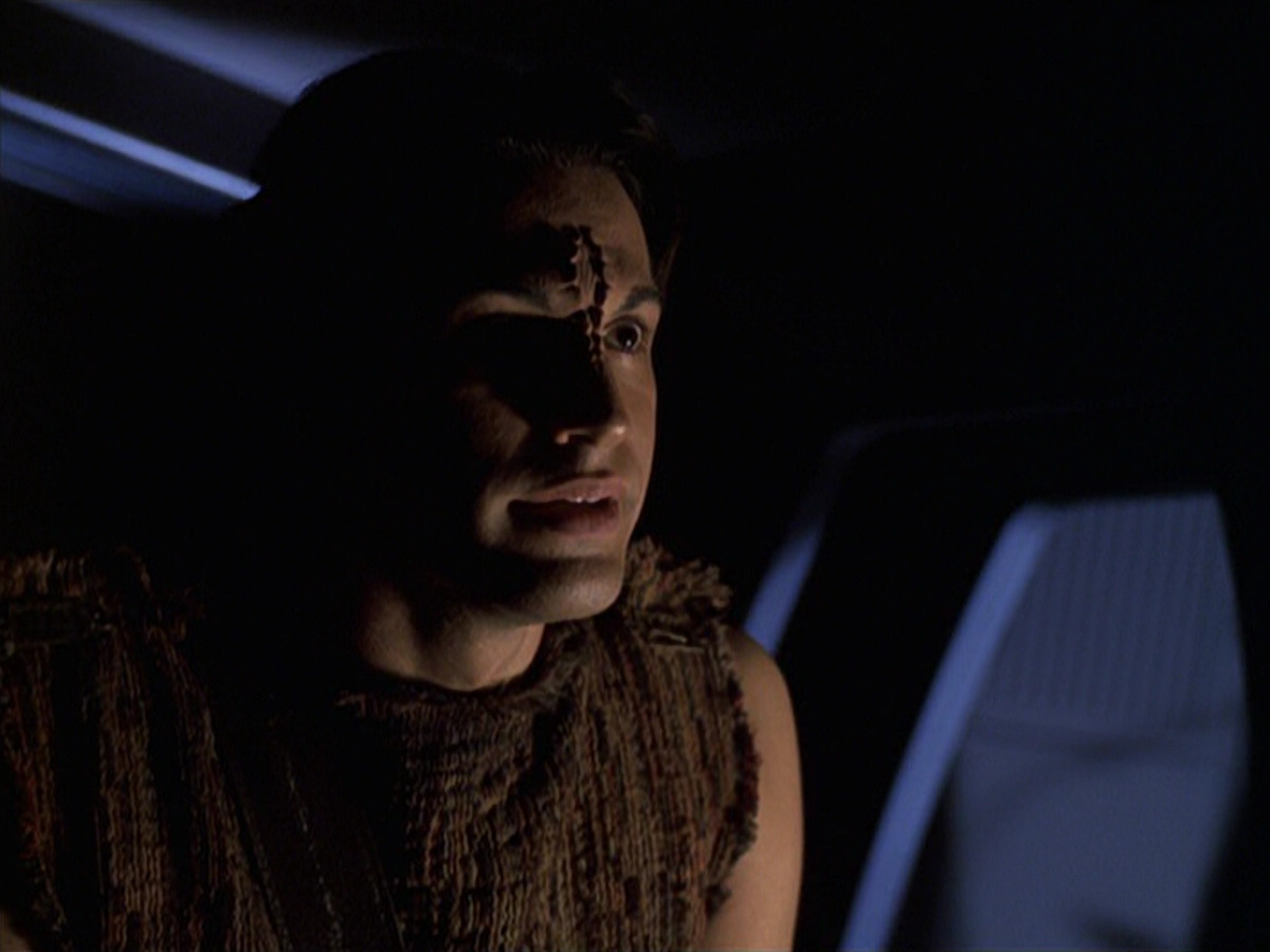extant_StarTrek_VOY_6x22-Muse_01863.jpg