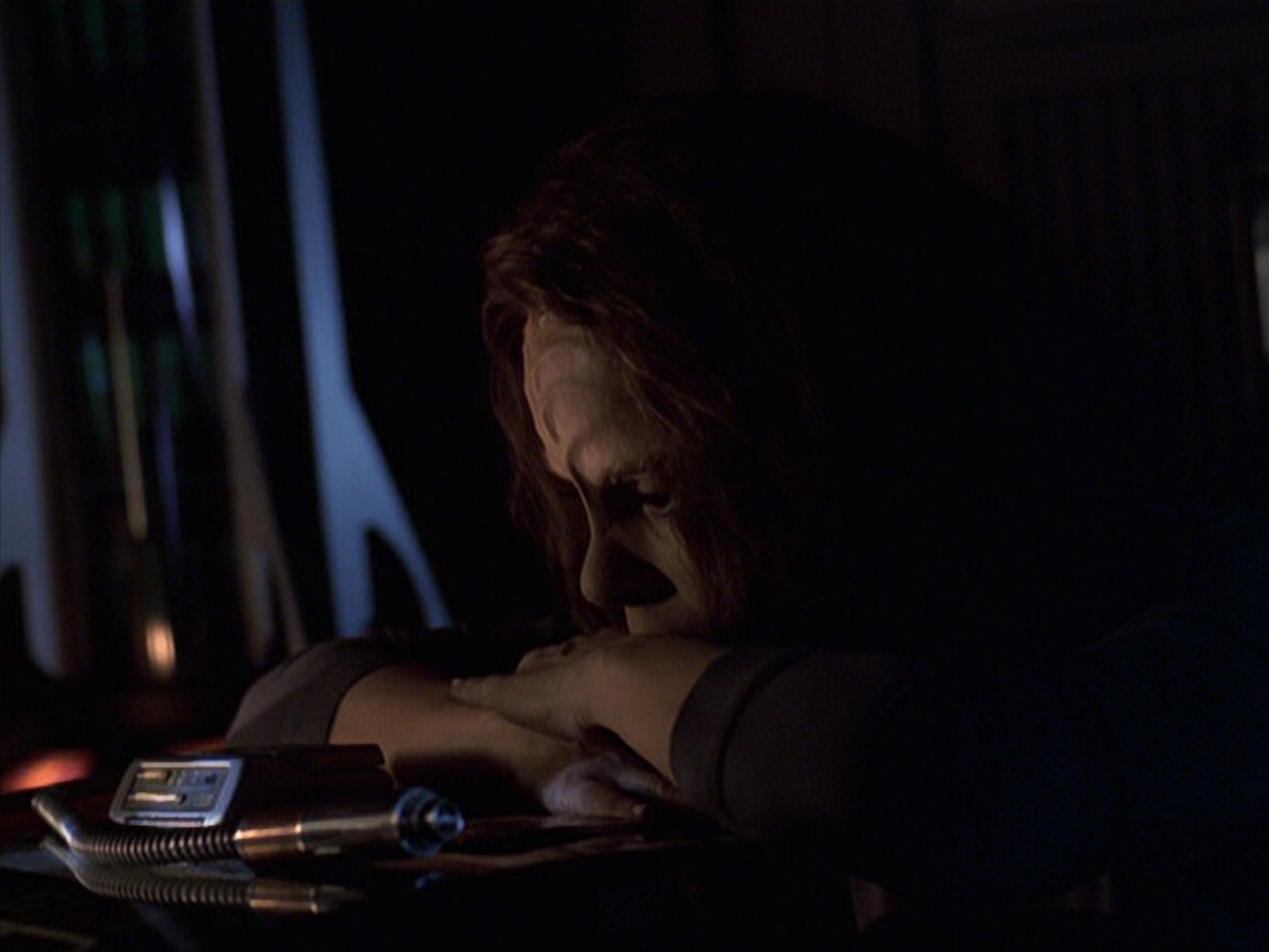 extant_StarTrek_VOY_6x22-Muse_01893.jpg