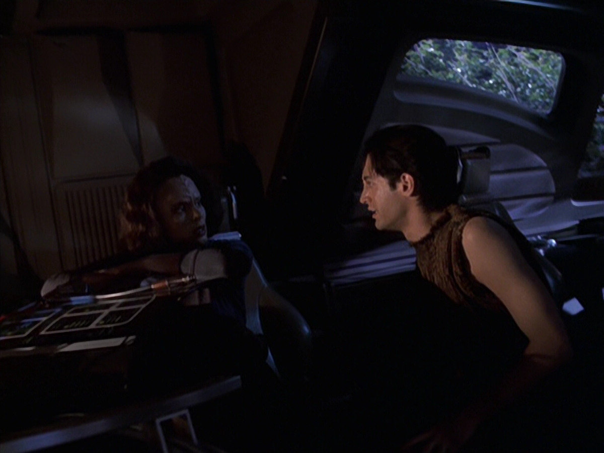 extant_StarTrek_VOY_6x22-Muse_01903.jpg