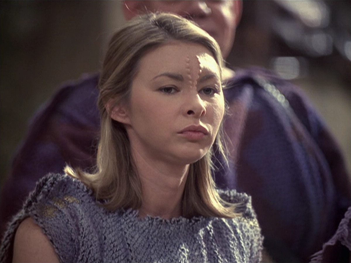 extant_StarTrek_VOY_6x22-Muse_01942.jpg