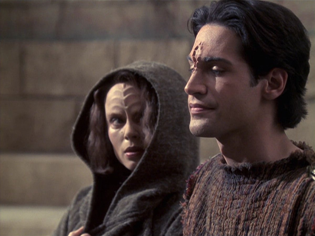 extant_StarTrek_VOY_6x22-Muse_01948.jpg