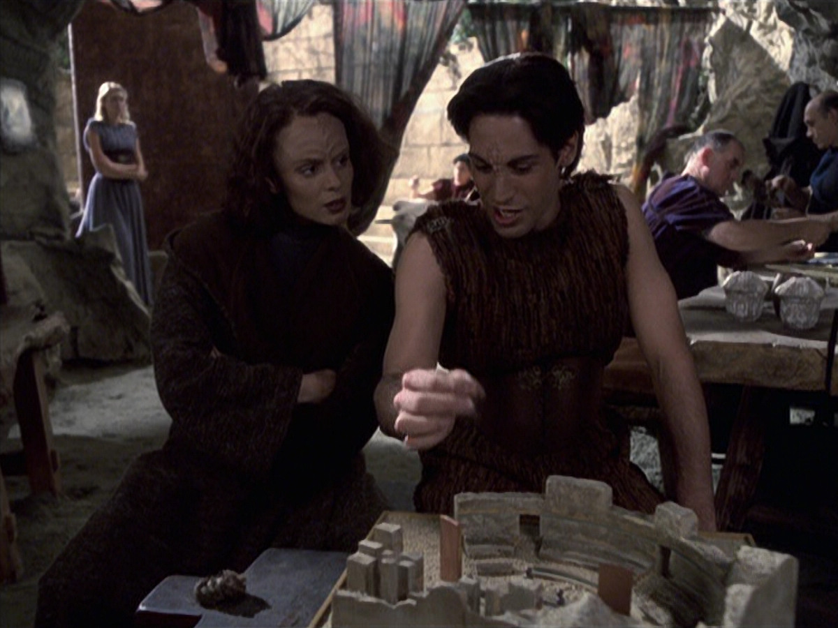 extant_StarTrek_VOY_6x22-Muse_01965.jpg