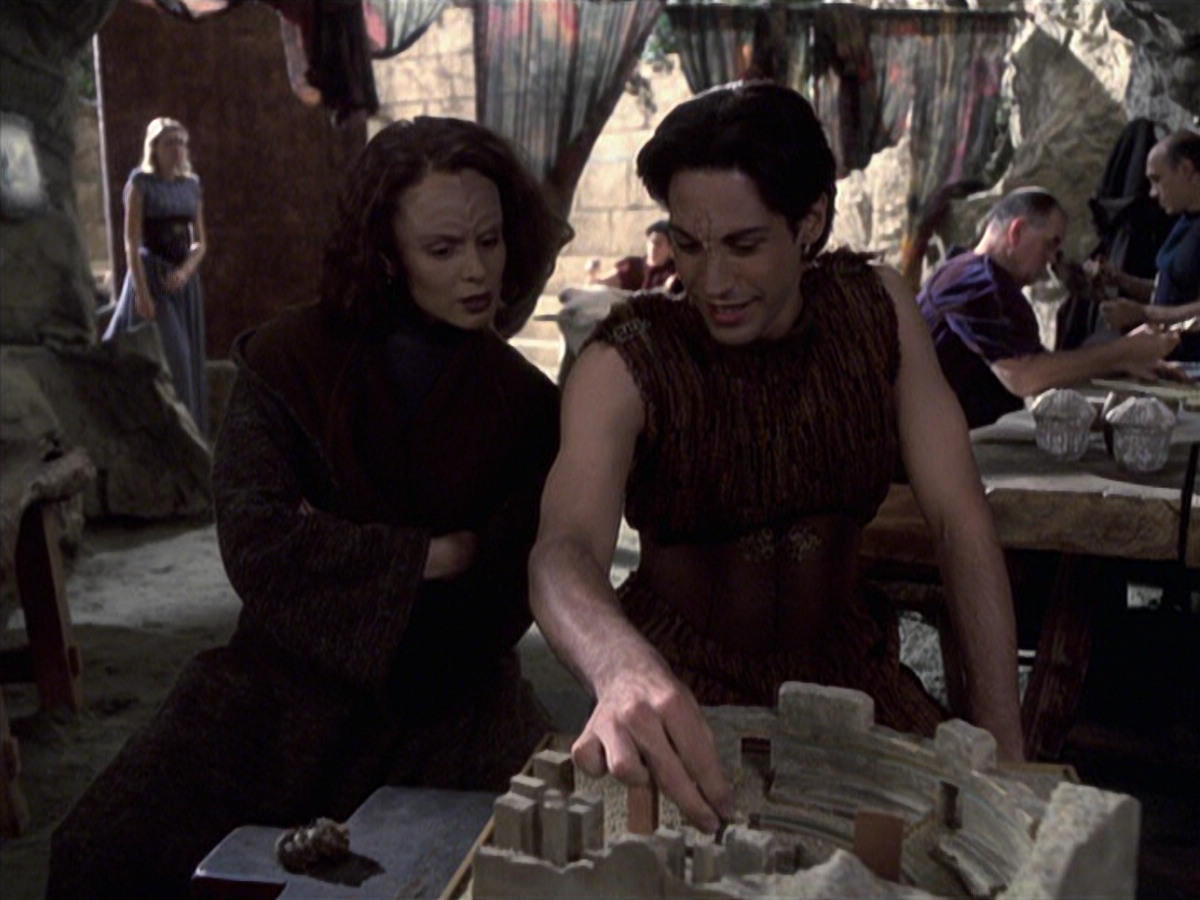 extant_StarTrek_VOY_6x22-Muse_01966.jpg