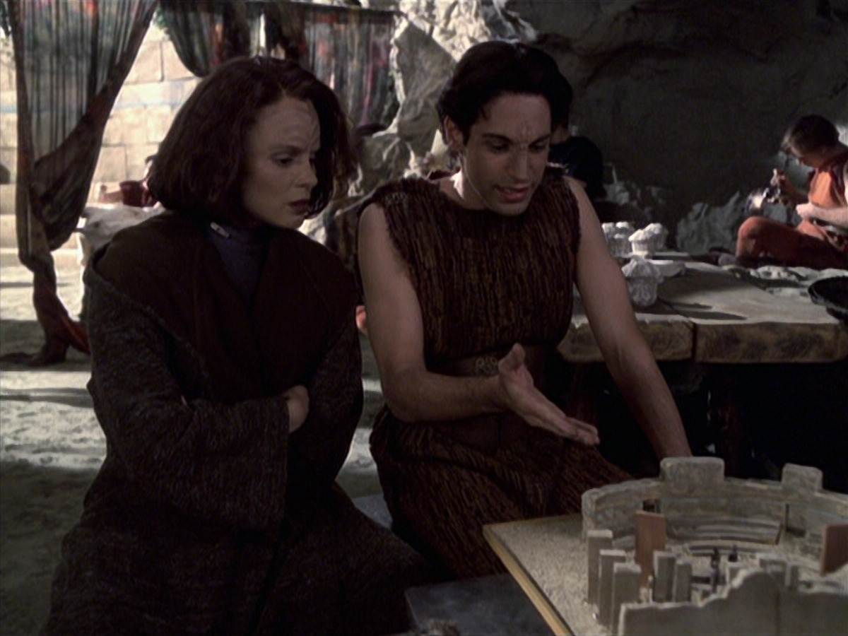 extant_StarTrek_VOY_6x22-Muse_02002.jpg