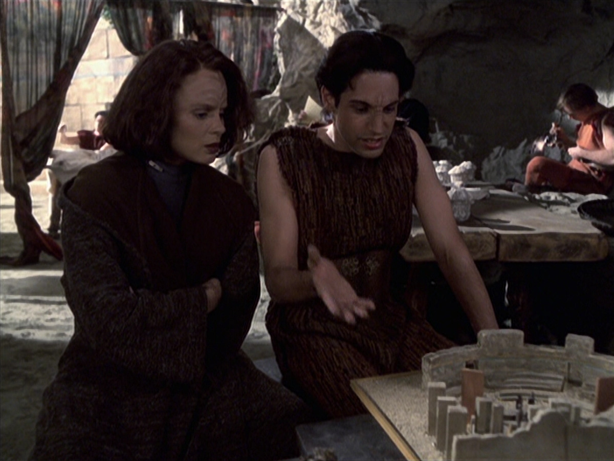 extant_StarTrek_VOY_6x22-Muse_02003.jpg