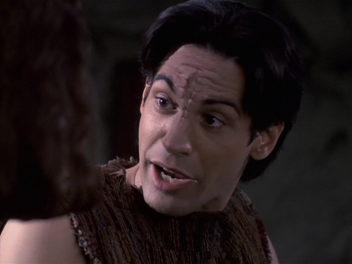 extant_StarTrek_VOY_6x22-Muse_02011.jpg