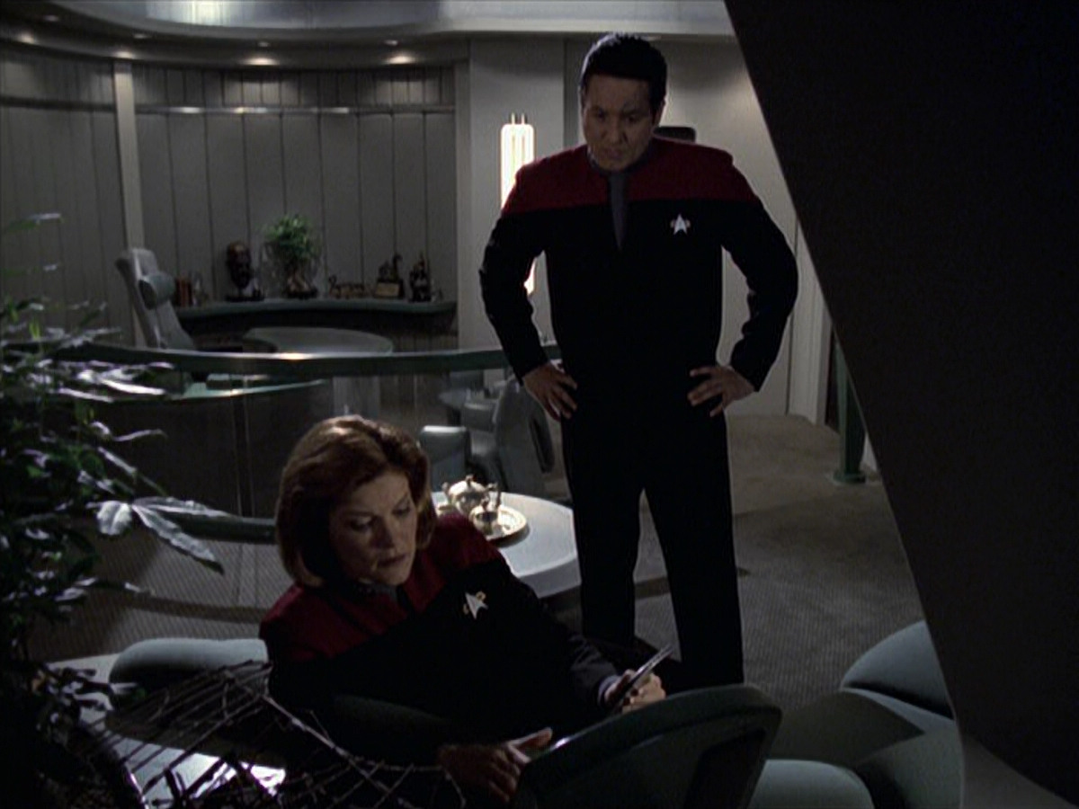 extant_StarTrek_VOY_6x22-Muse_02169.jpg