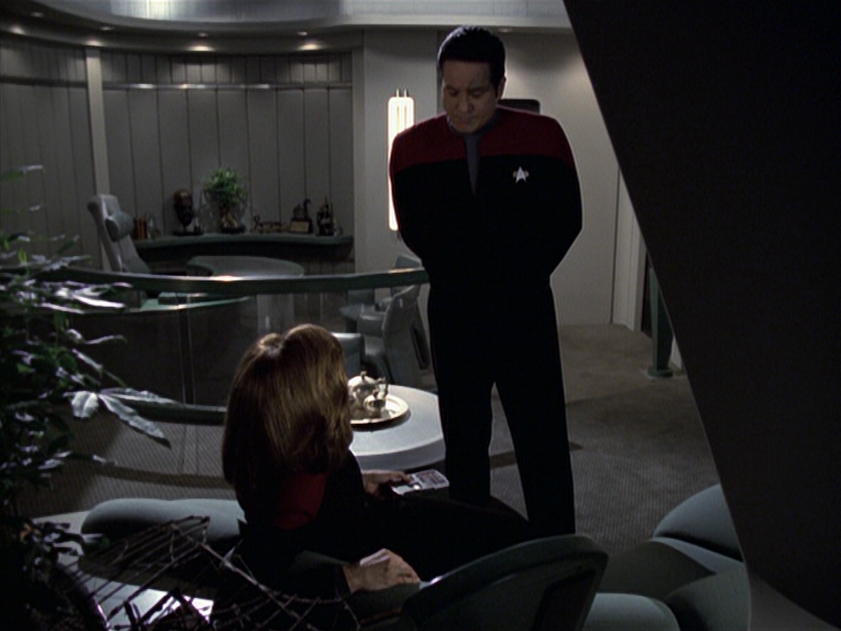 extant_StarTrek_VOY_6x22-Muse_02228.jpg