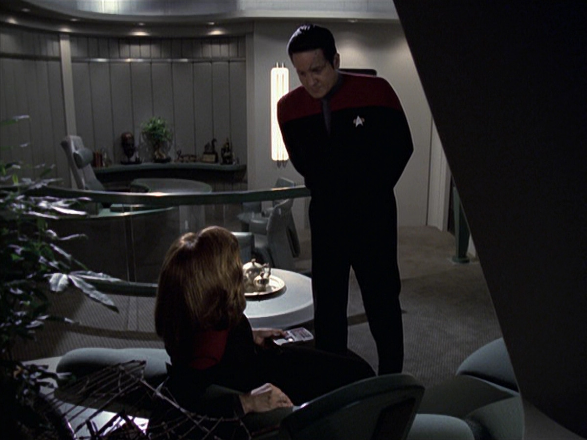 extant_StarTrek_VOY_6x22-Muse_02229.jpg