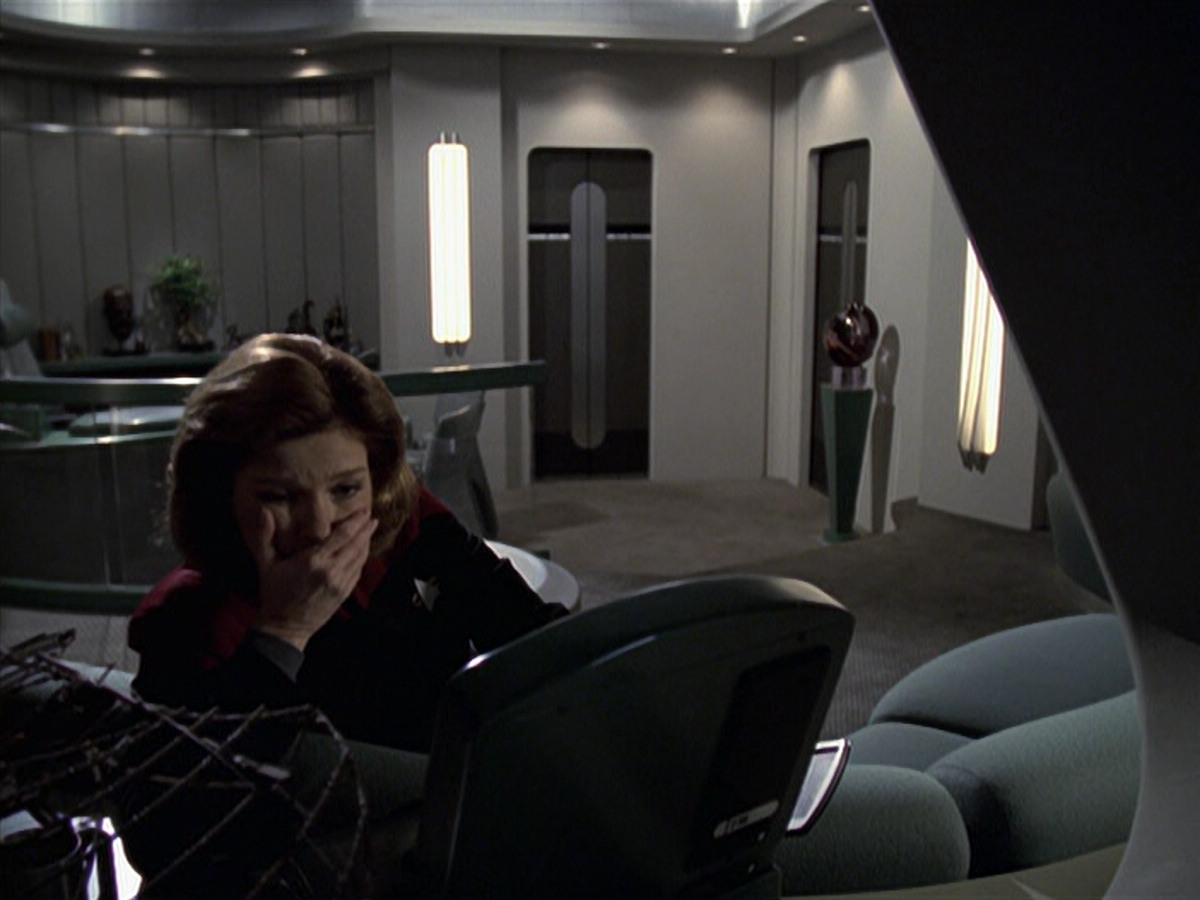 extant_StarTrek_VOY_6x22-Muse_02242.jpg