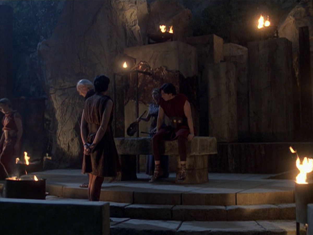 extant_StarTrek_VOY_6x22-Muse_02250.jpg