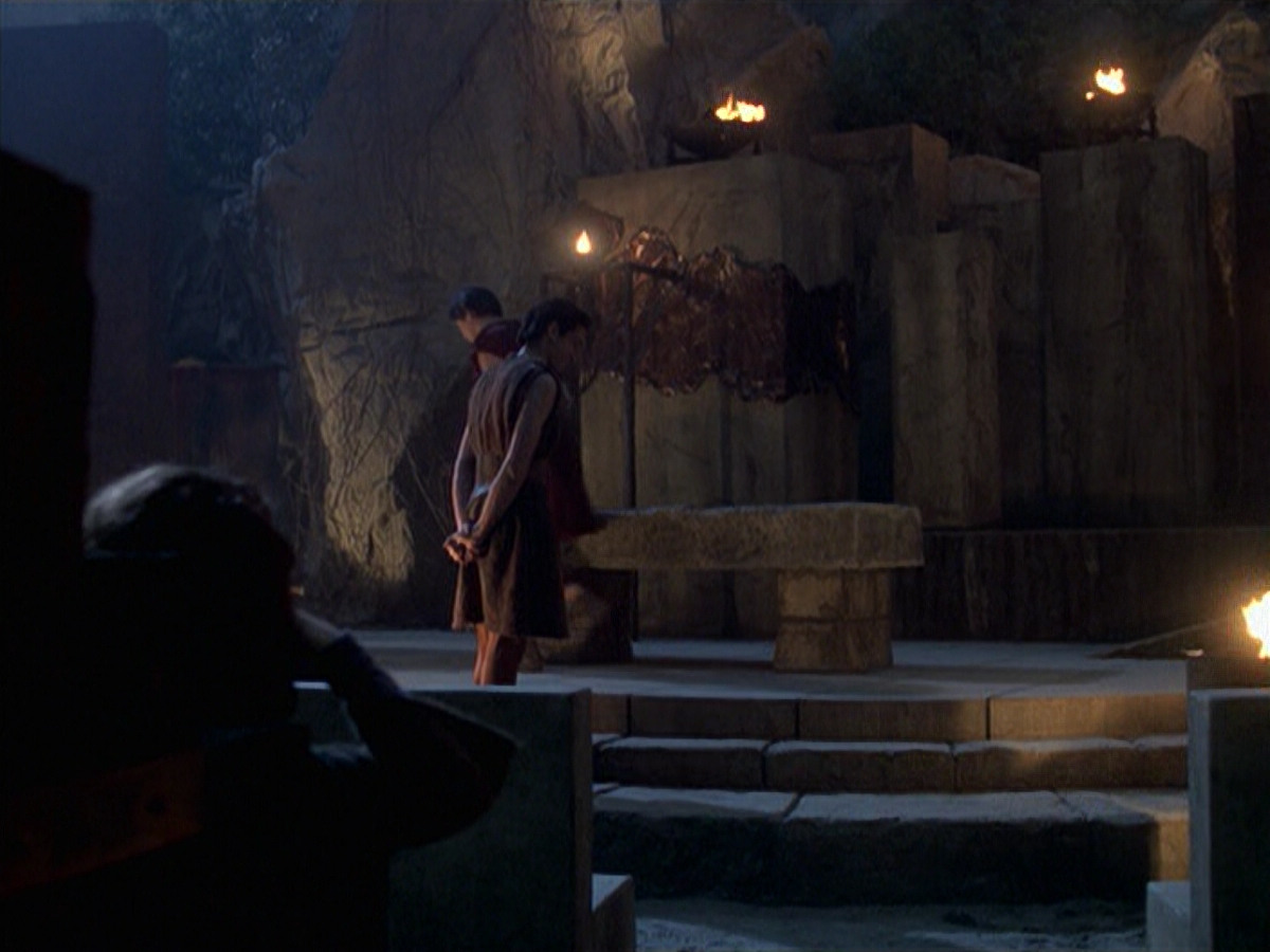 extant_StarTrek_VOY_6x22-Muse_02273.jpg