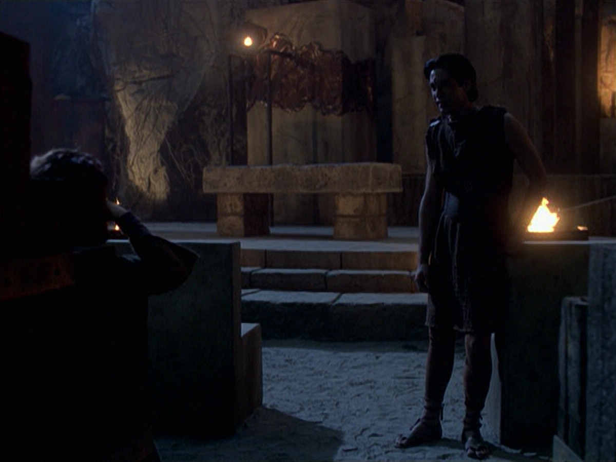 extant_StarTrek_VOY_6x22-Muse_02328.jpg