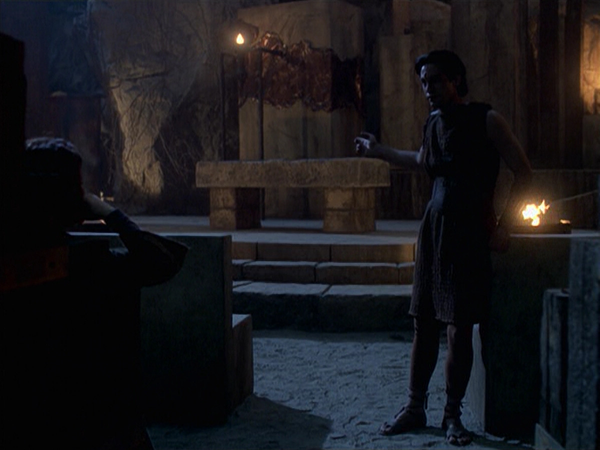 extant_StarTrek_VOY_6x22-Muse_02334.jpg