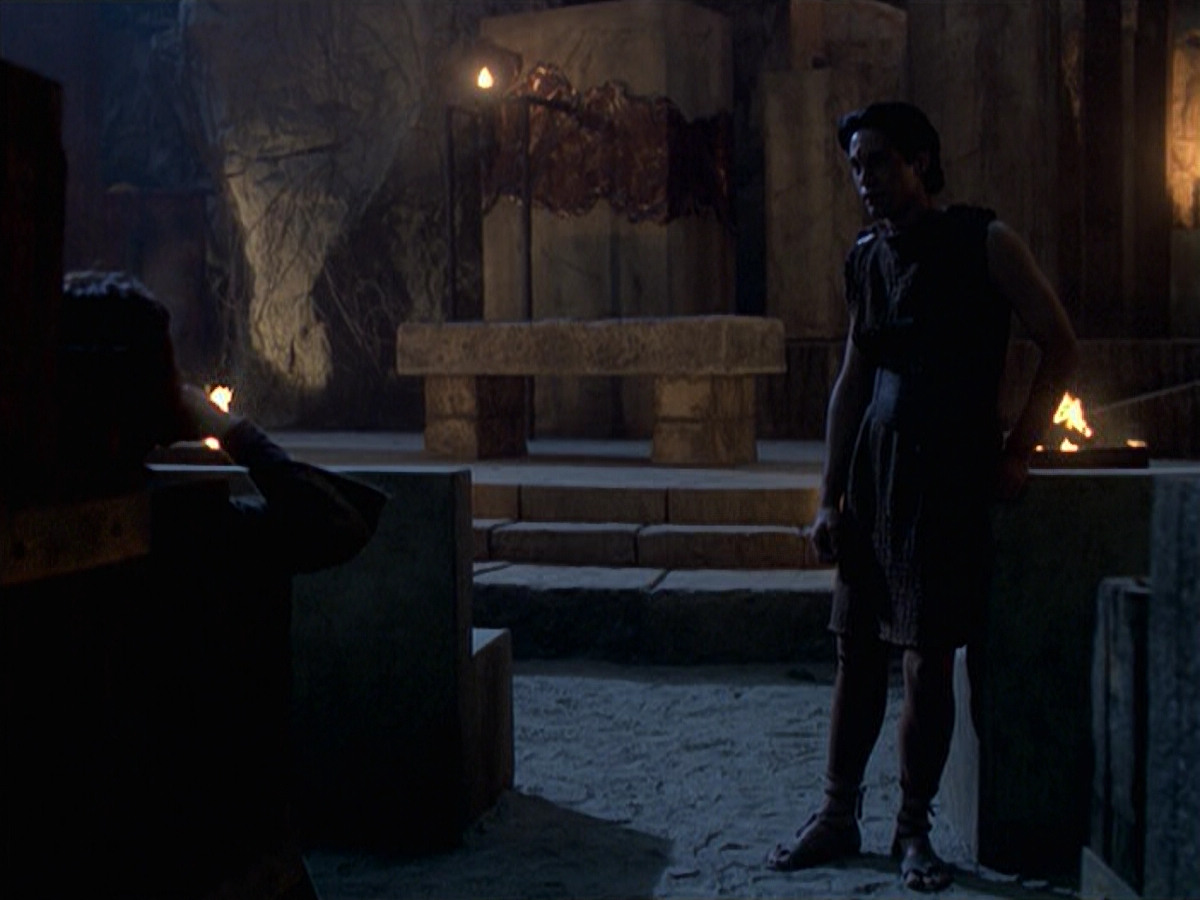 extant_StarTrek_VOY_6x22-Muse_02339.jpg