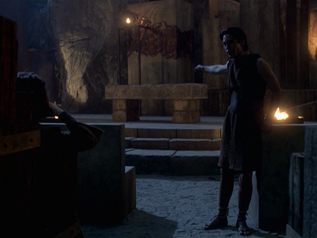 extant_StarTrek_VOY_6x22-Muse_02341.jpg
