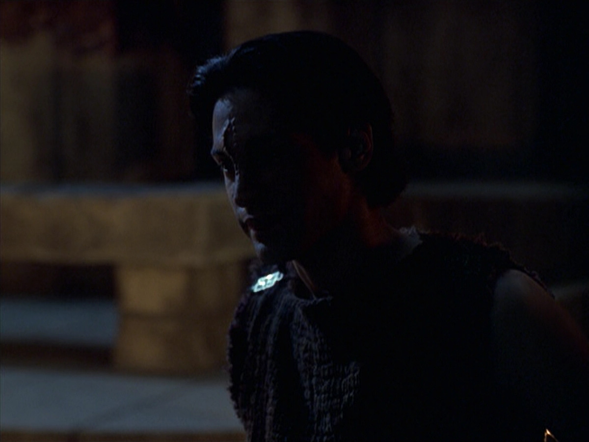 extant_StarTrek_VOY_6x22-Muse_02363.jpg