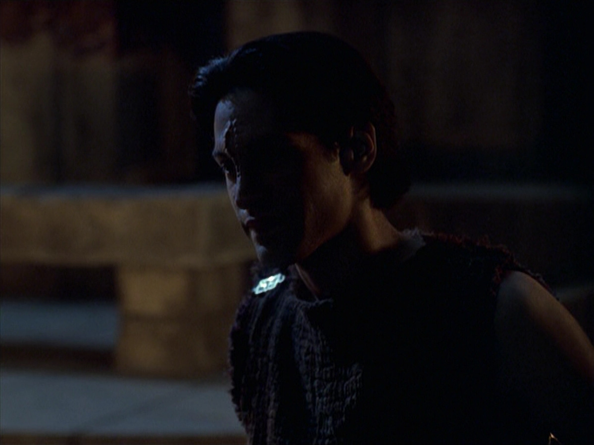extant_StarTrek_VOY_6x22-Muse_02365.jpg