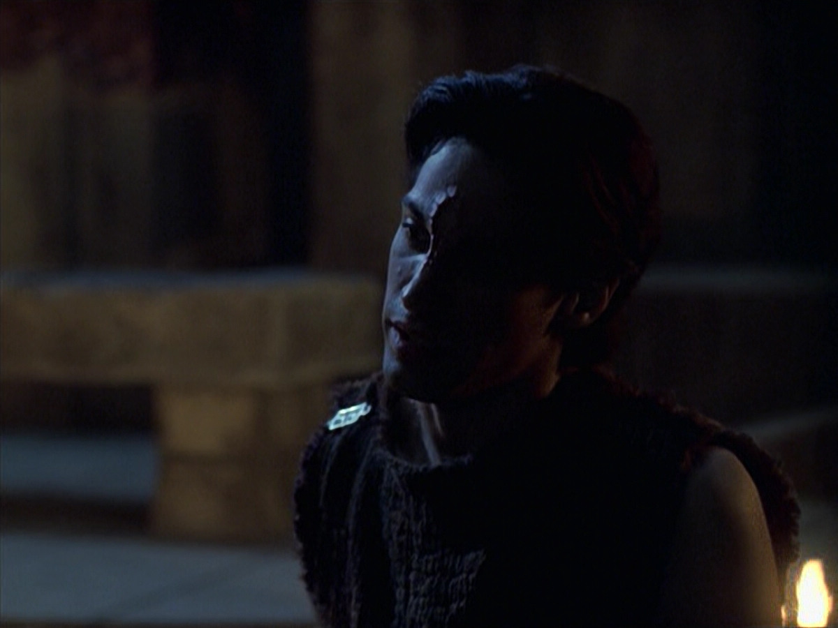 extant_StarTrek_VOY_6x22-Muse_02406.jpg
