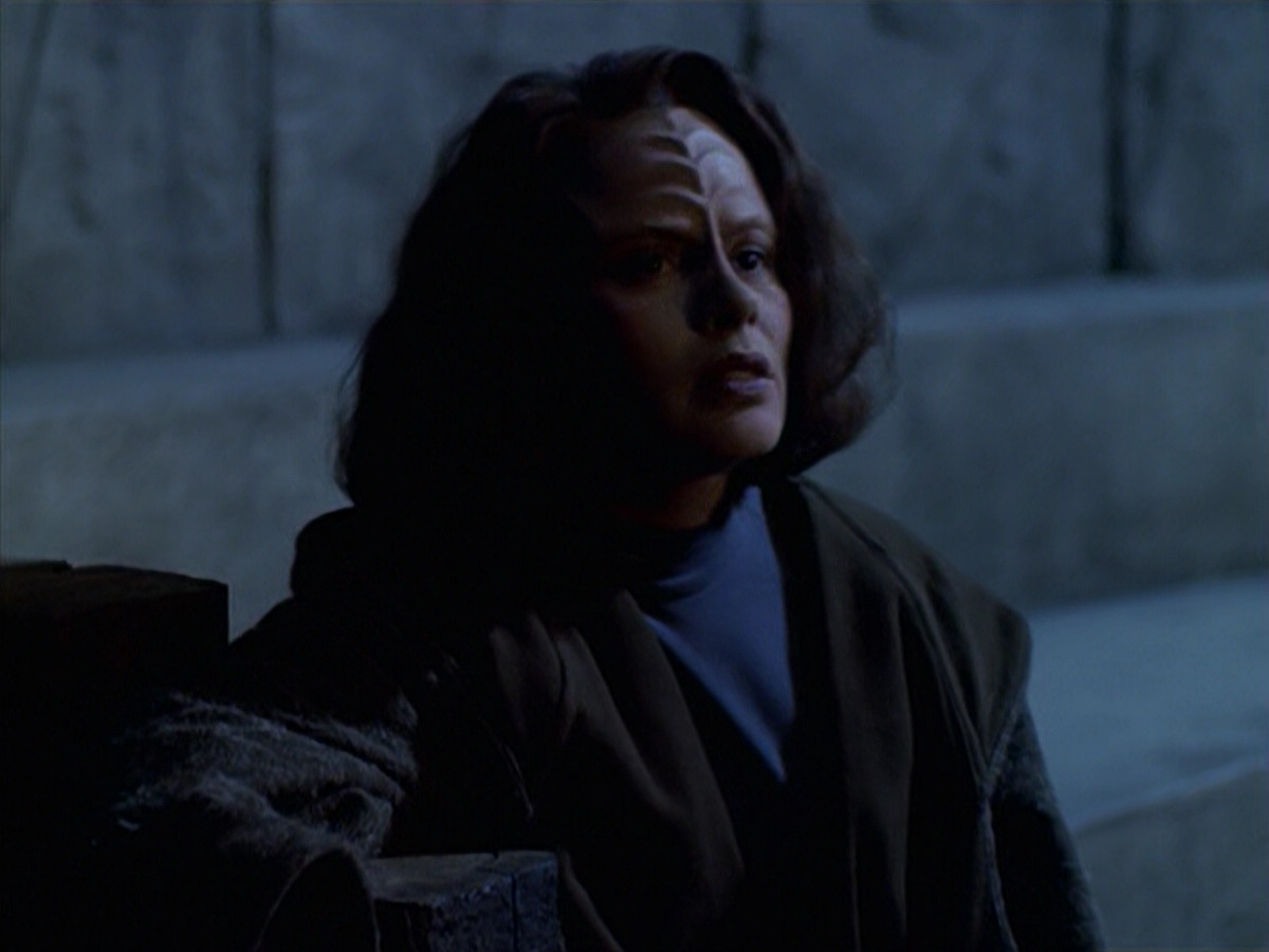 extant_StarTrek_VOY_6x22-Muse_02408.jpg