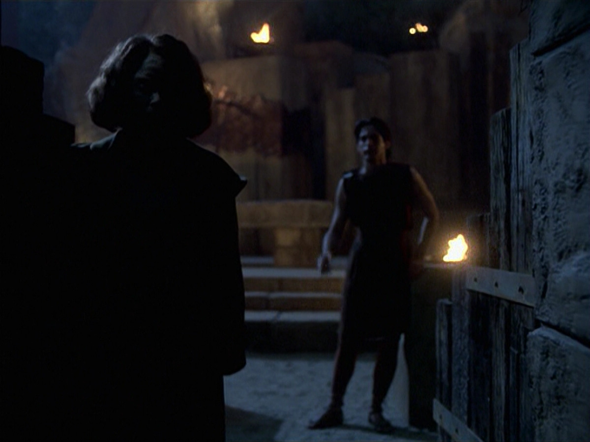 extant_StarTrek_VOY_6x22-Muse_02420.jpg