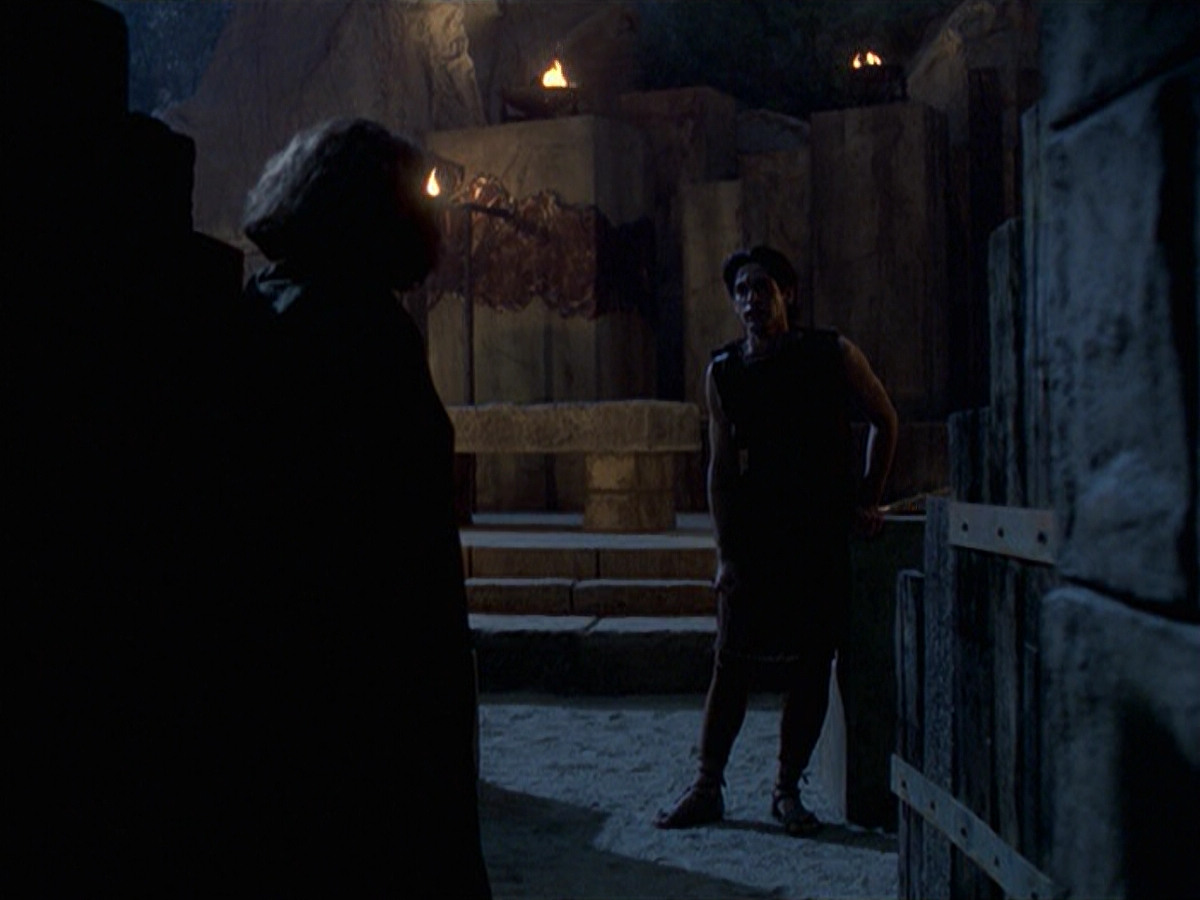 extant_StarTrek_VOY_6x22-Muse_02426.jpg
