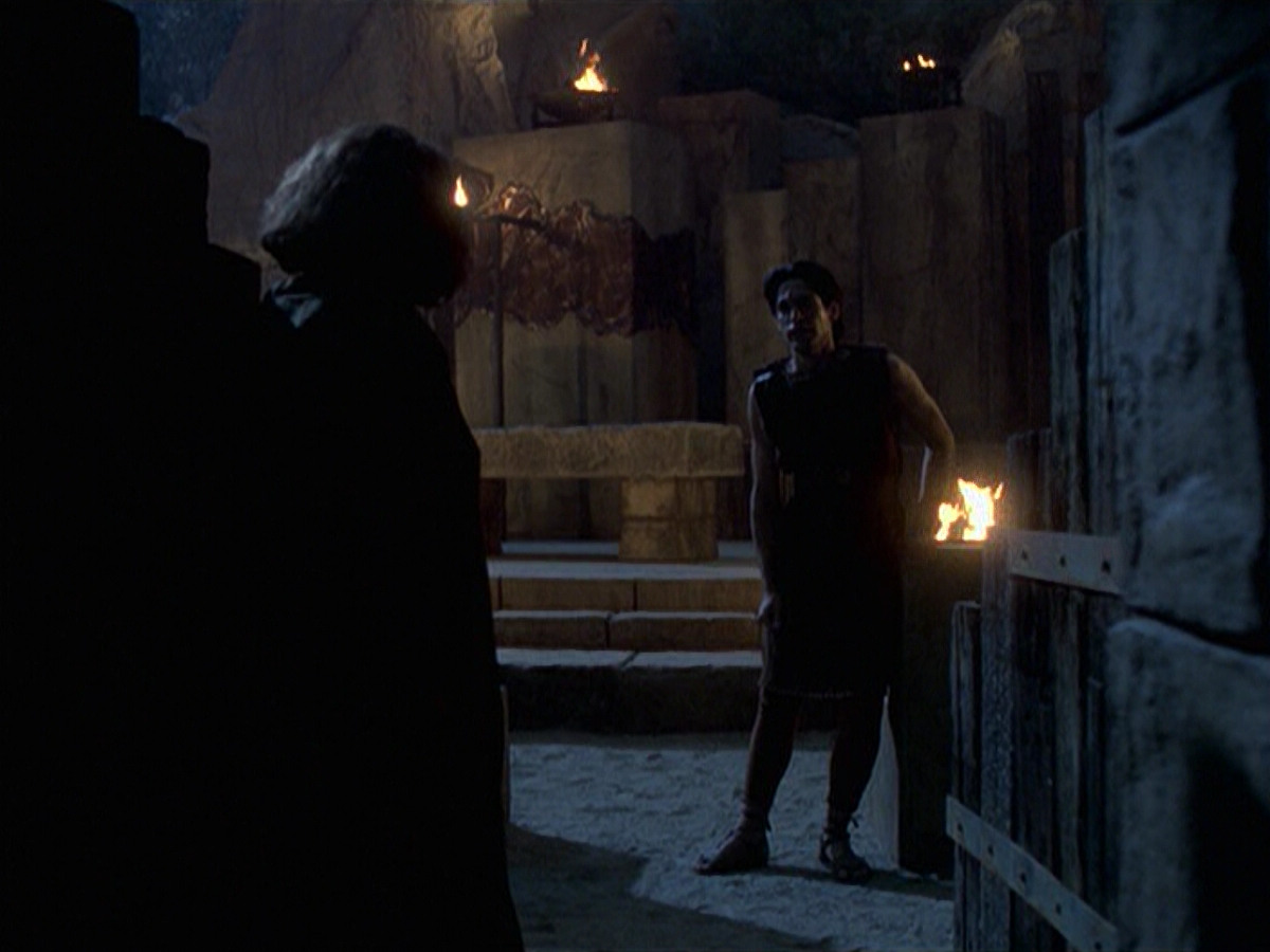 extant_StarTrek_VOY_6x22-Muse_02427.jpg