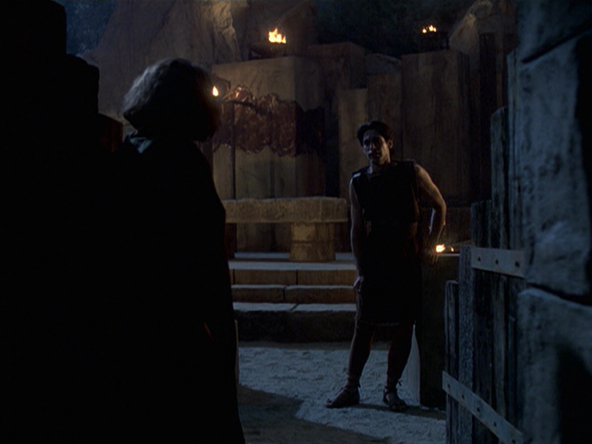 extant_StarTrek_VOY_6x22-Muse_02428.jpg