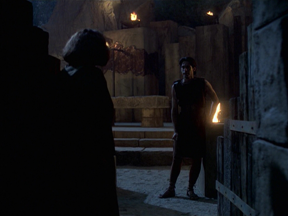 extant_StarTrek_VOY_6x22-Muse_02434.jpg