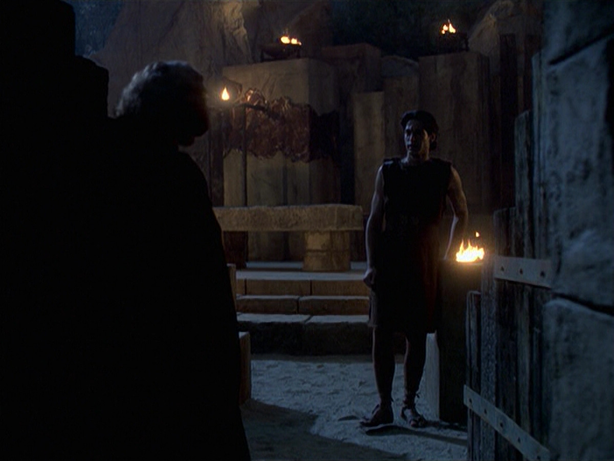 extant_StarTrek_VOY_6x22-Muse_02439.jpg