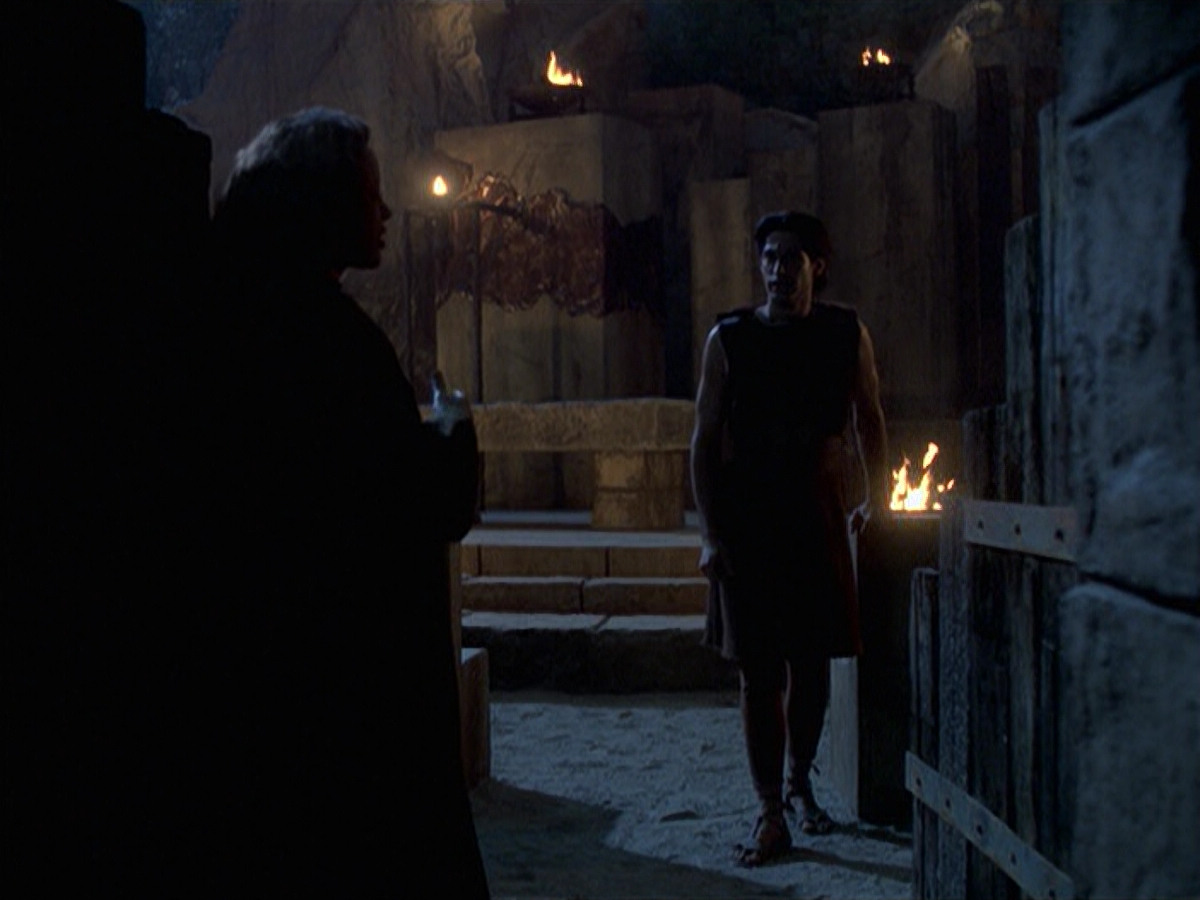 extant_StarTrek_VOY_6x22-Muse_02440.jpg