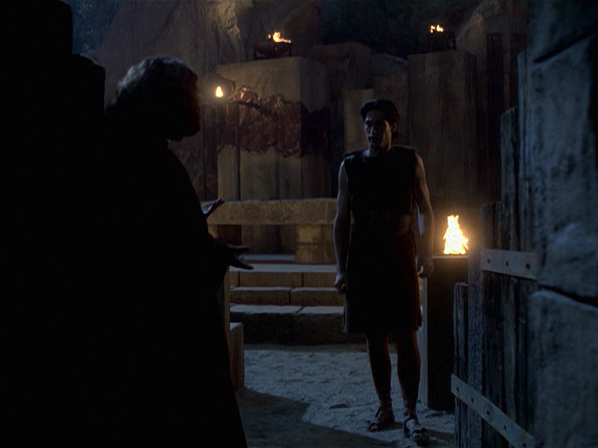 extant_StarTrek_VOY_6x22-Muse_02441.jpg