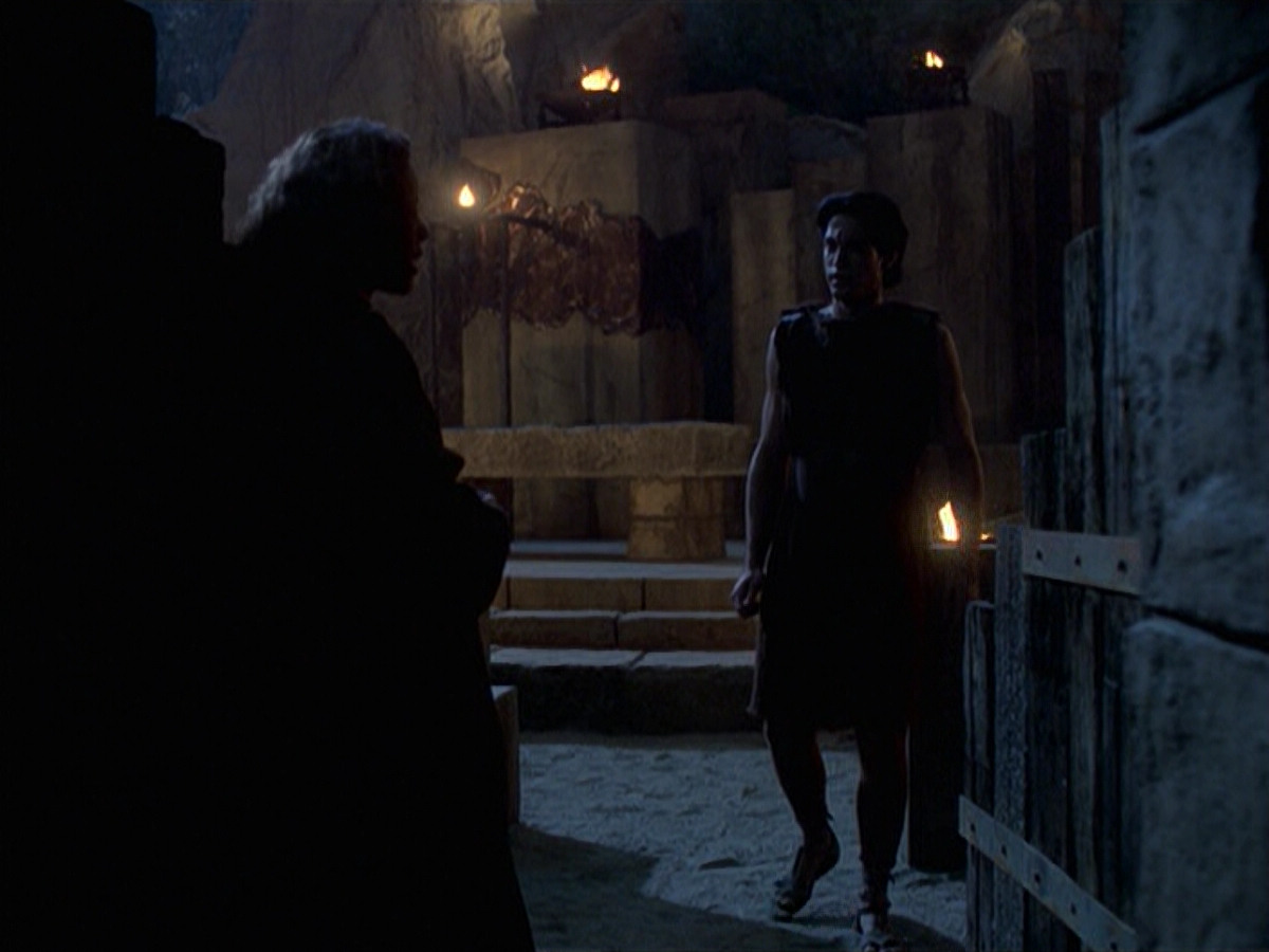 extant_StarTrek_VOY_6x22-Muse_02442.jpg