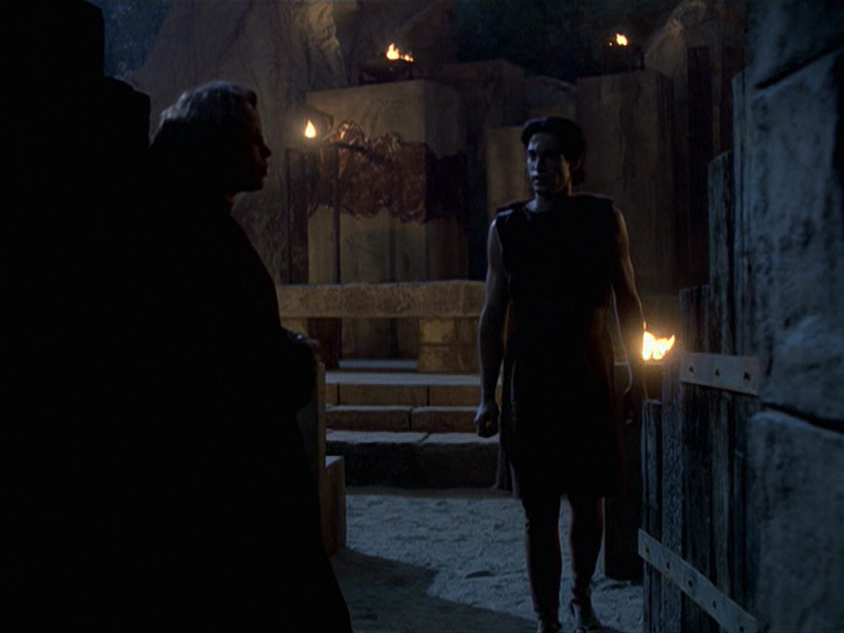 extant_StarTrek_VOY_6x22-Muse_02443.jpg