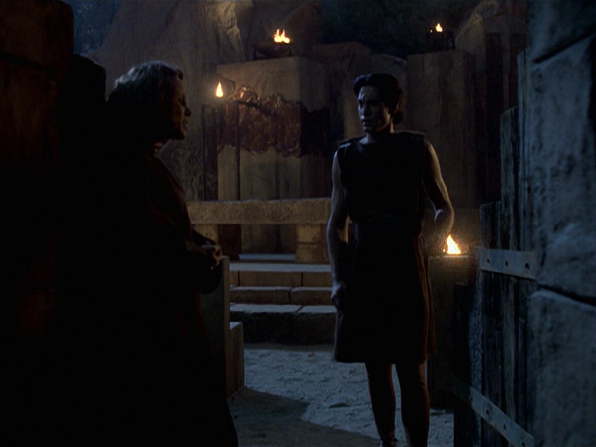 extant_StarTrek_VOY_6x22-Muse_02444.jpg