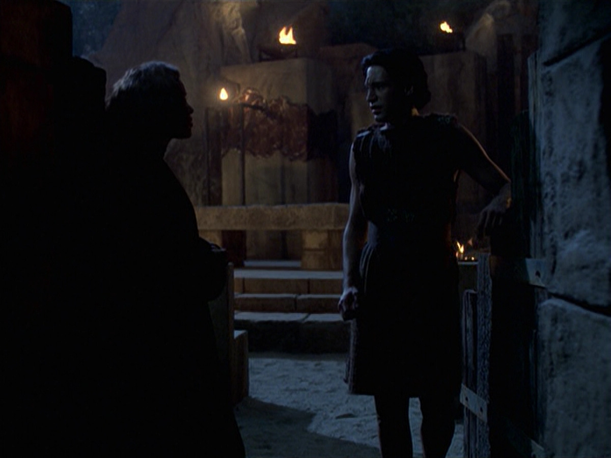extant_StarTrek_VOY_6x22-Muse_02447.jpg