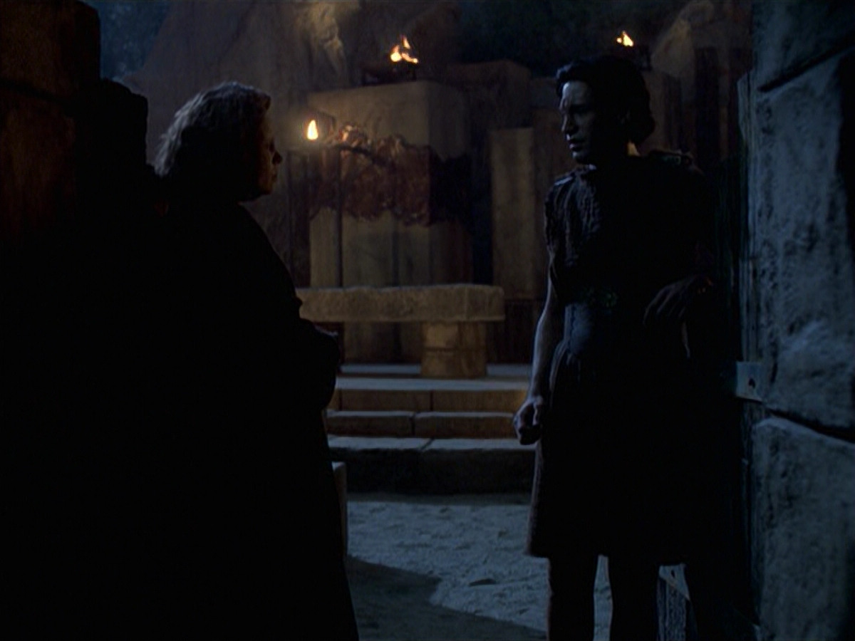 extant_StarTrek_VOY_6x22-Muse_02449.jpg