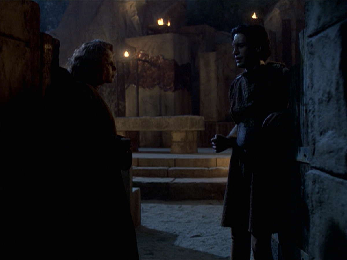 extant_StarTrek_VOY_6x22-Muse_02460.jpg
