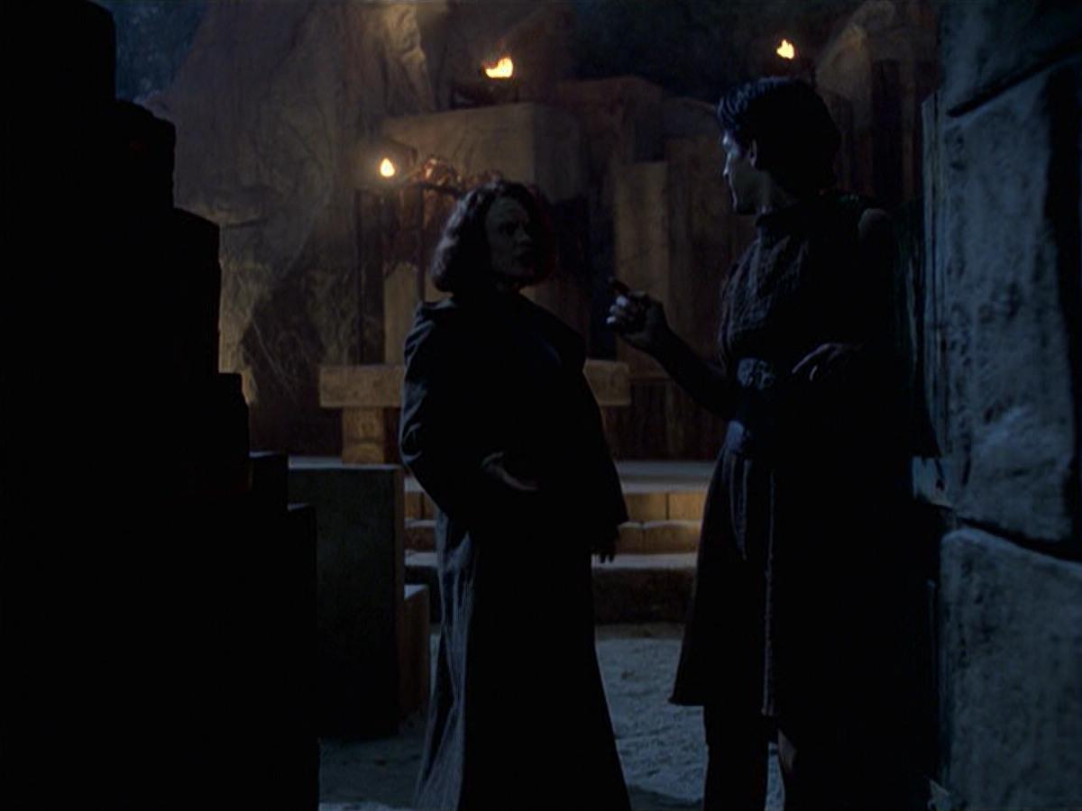 extant_StarTrek_VOY_6x22-Muse_02469.jpg