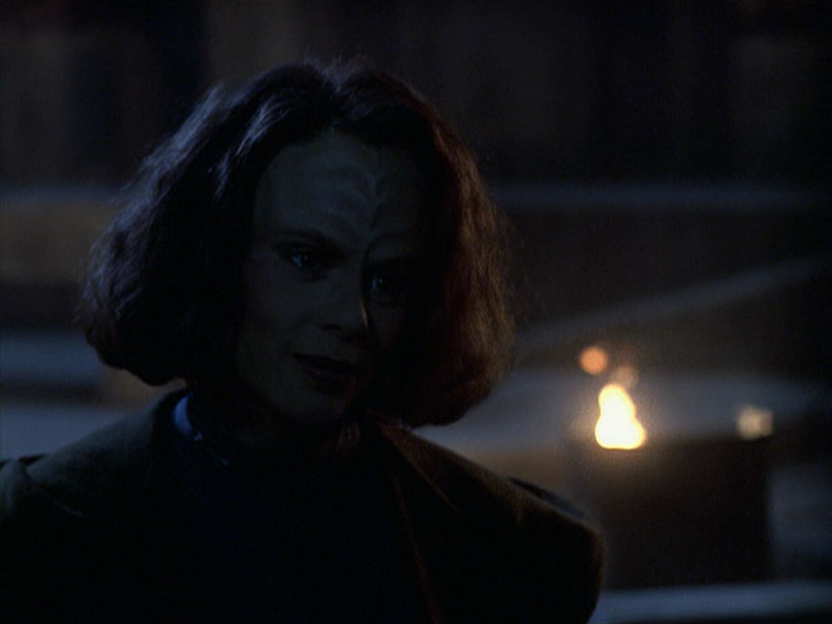 extant_StarTrek_VOY_6x22-Muse_02554.jpg