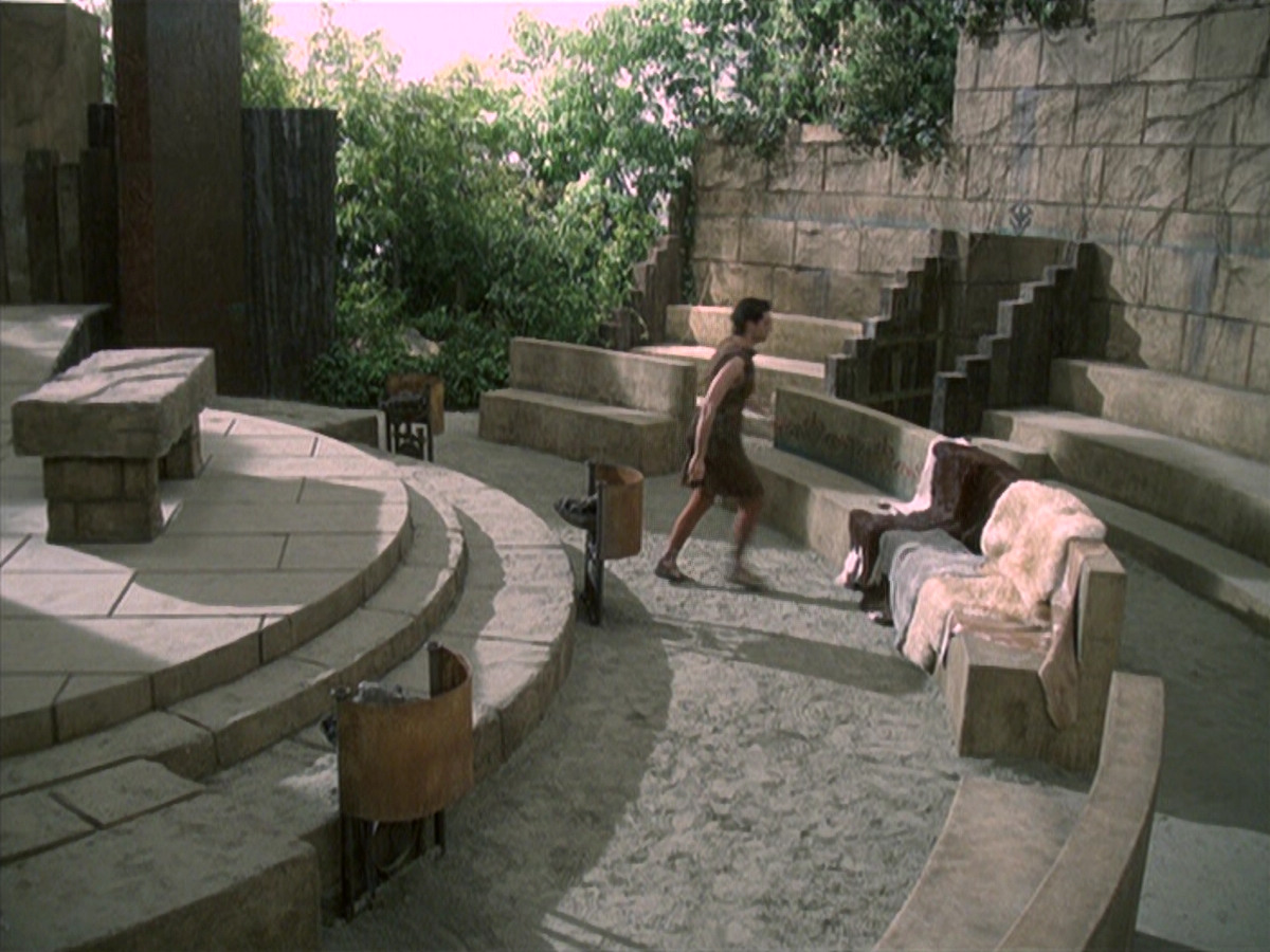 extant_StarTrek_VOY_6x22-Muse_02784.jpg