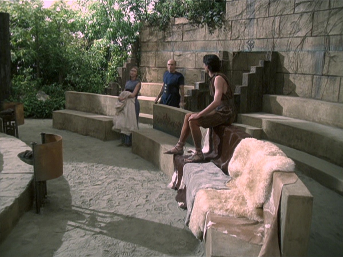 extant_StarTrek_VOY_6x22-Muse_02798.jpg