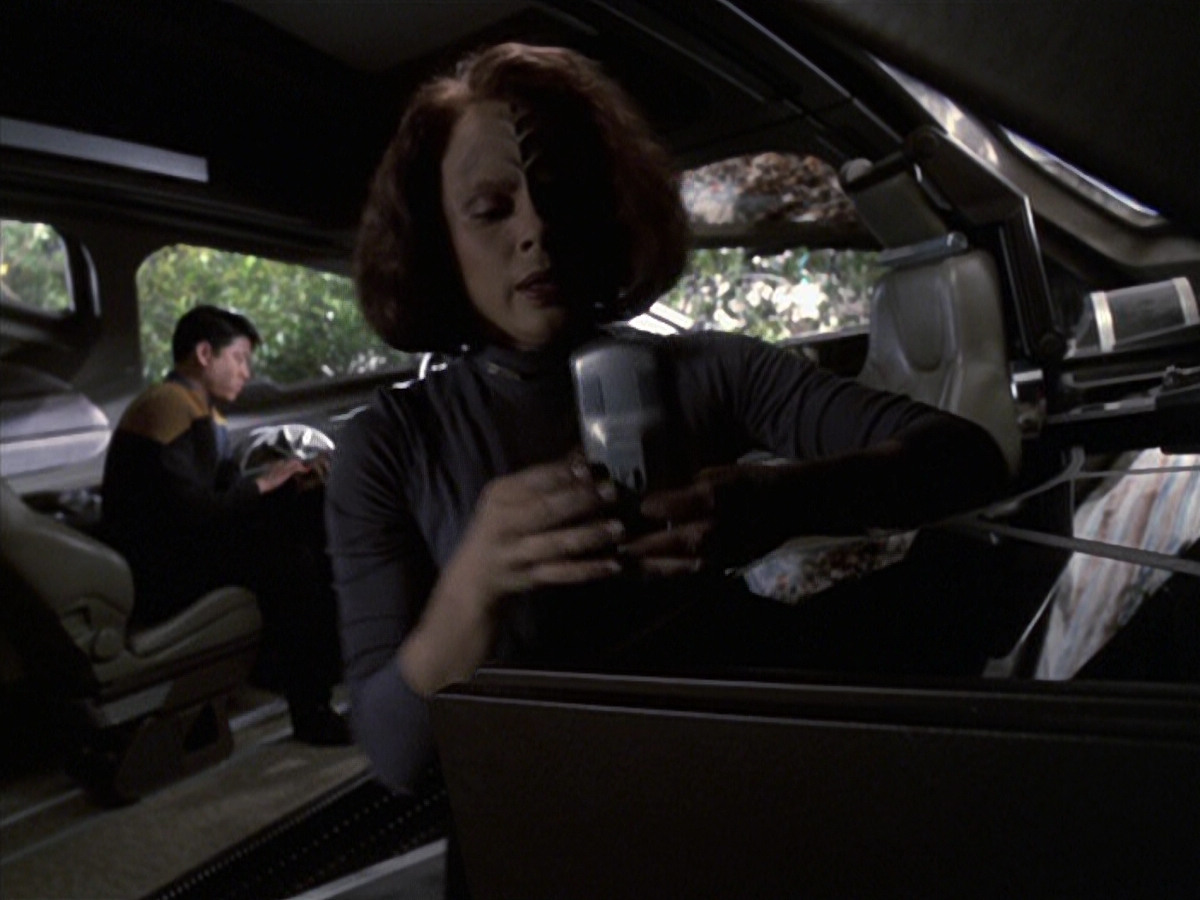 extant_StarTrek_VOY_6x22-Muse_02847.jpg