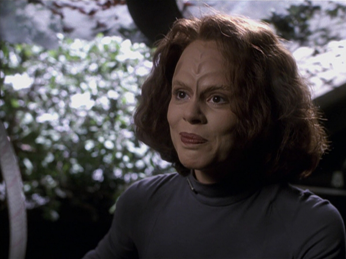 extant_StarTrek_VOY_6x22-Muse_02868.jpg