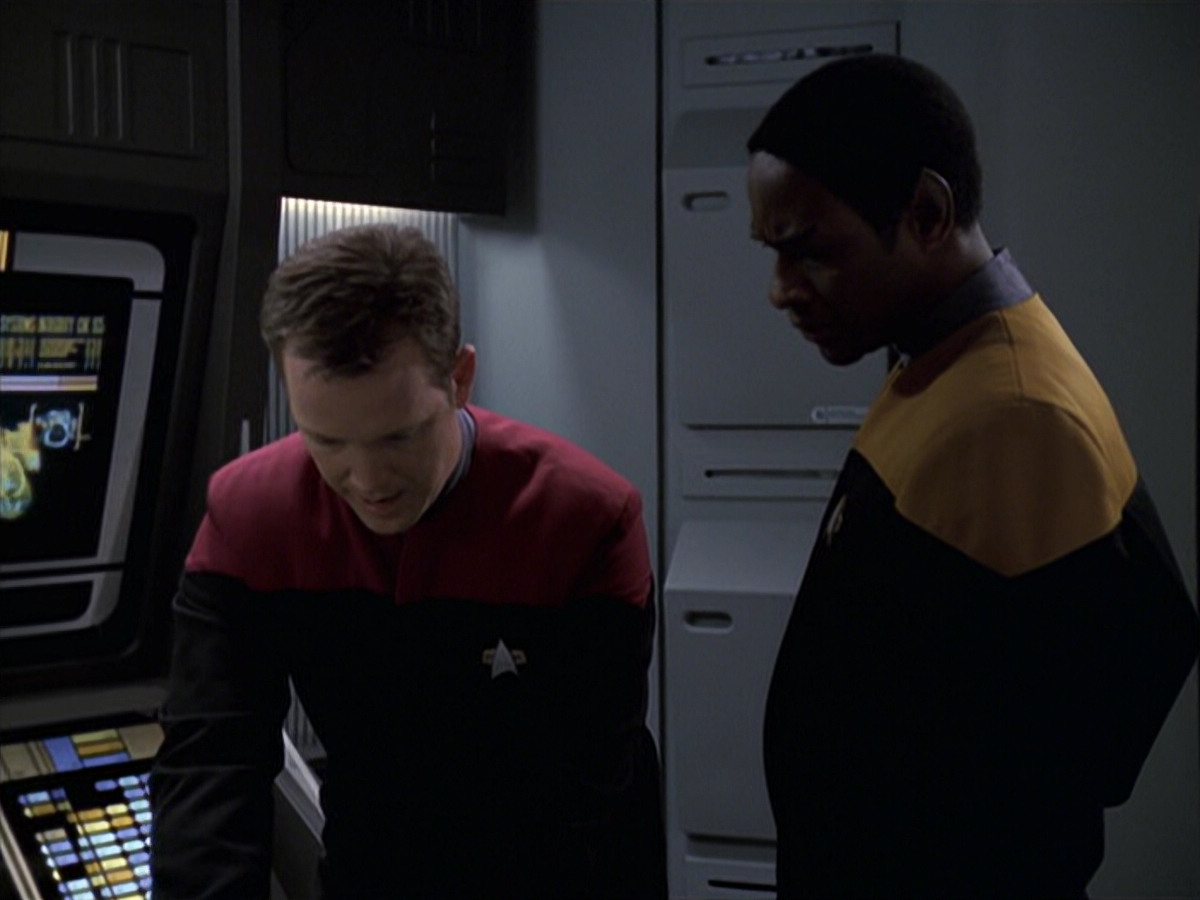 extant_StarTrek_VOY_6x22-Muse_03063.jpg